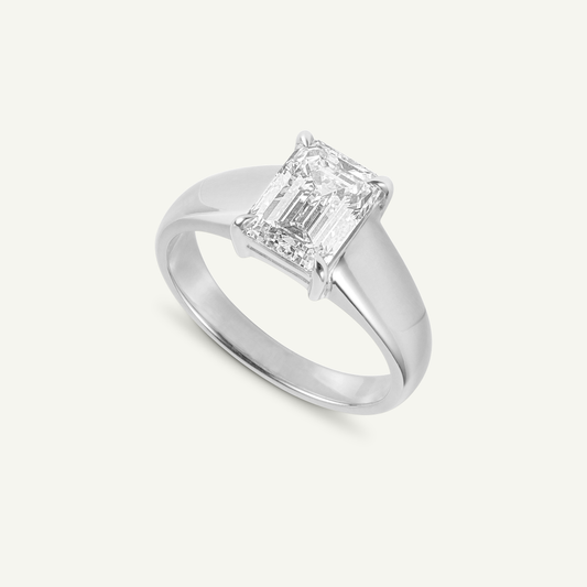 Clova White Gold Ring