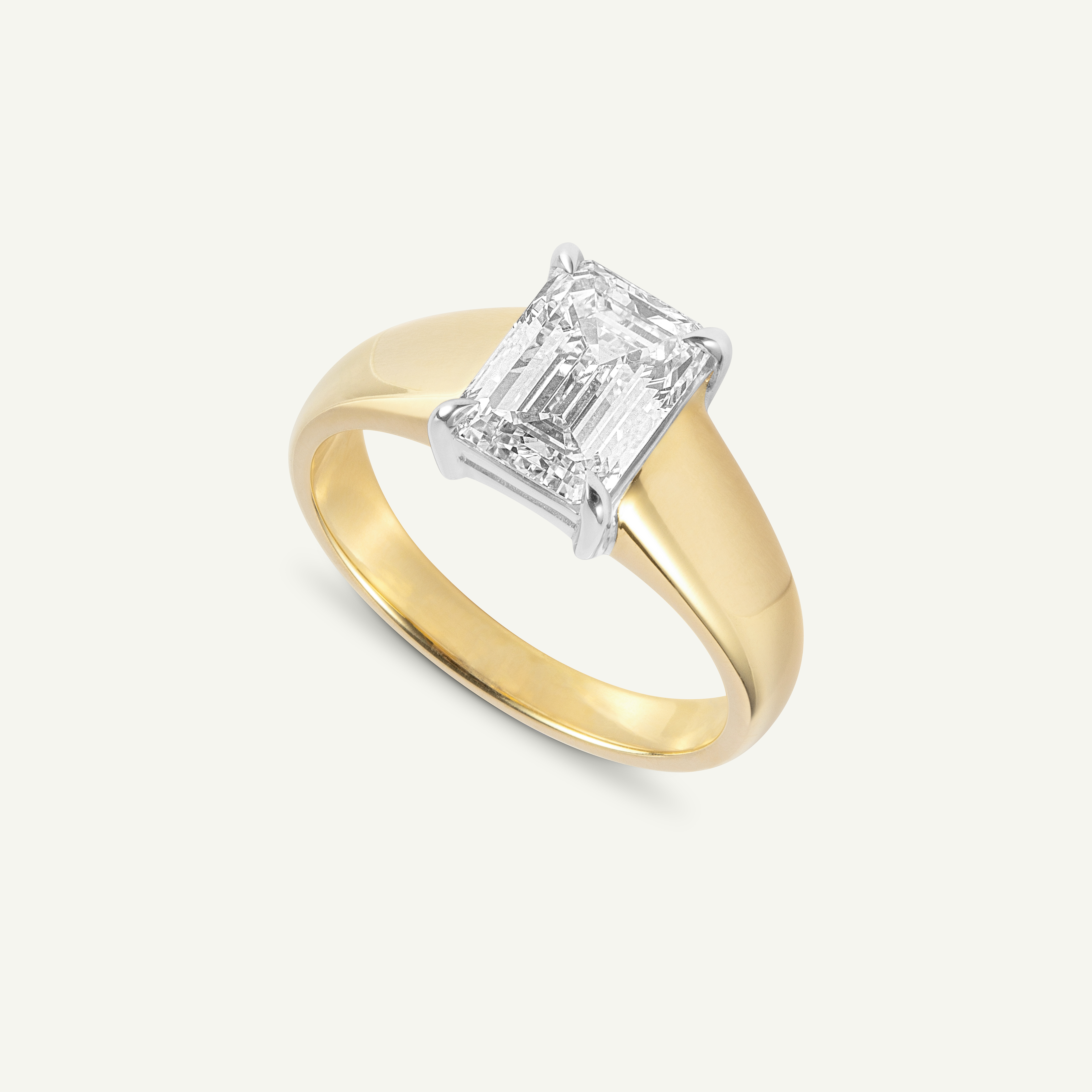 Clova Yellow Gold Ring
