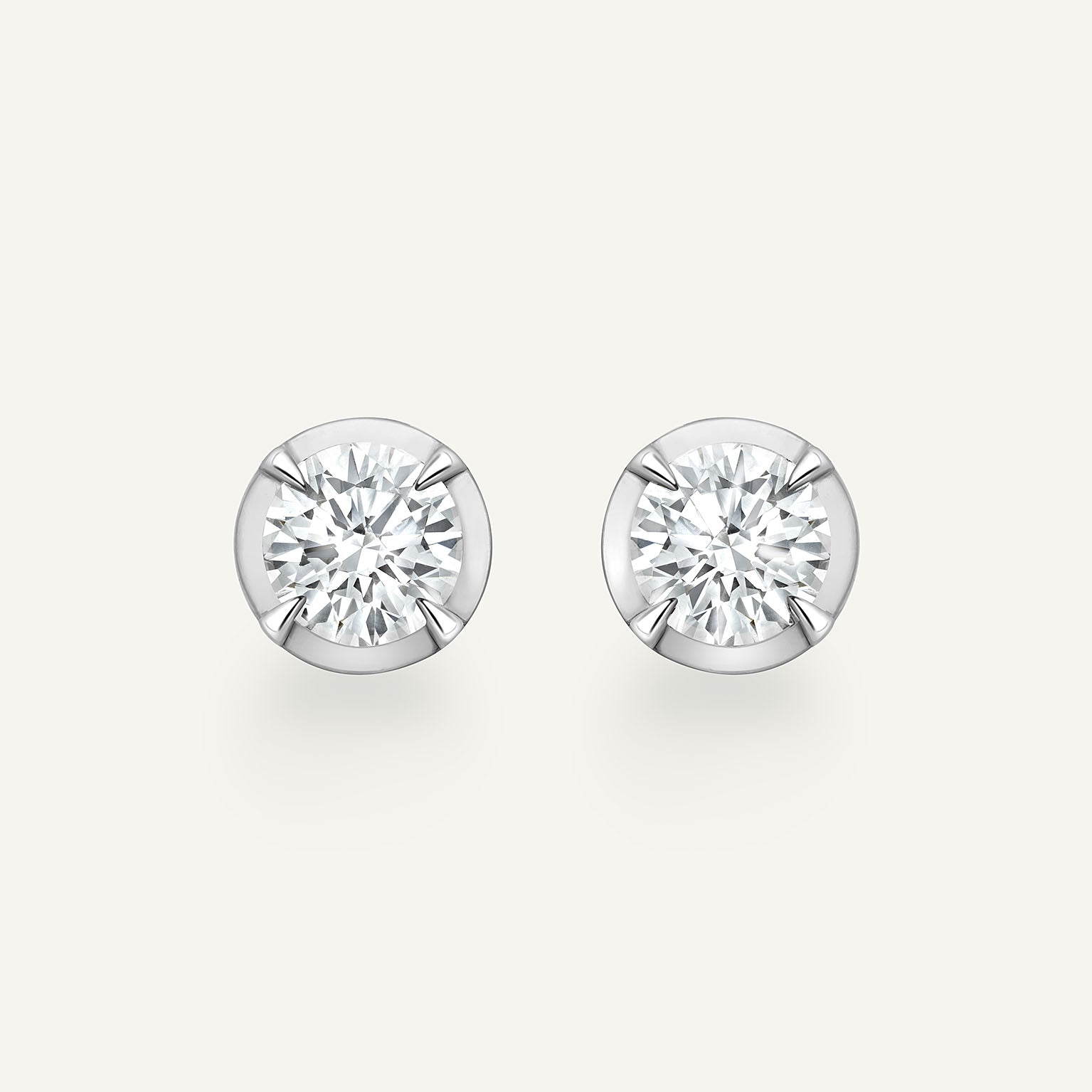 Round White Gold Bute Studs