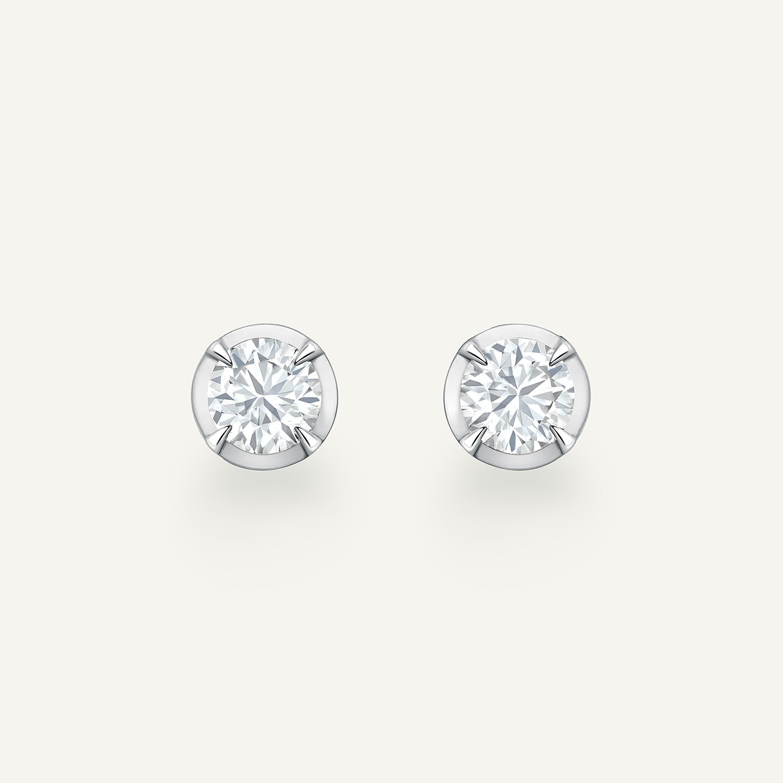 Round White Gold Bute Studs