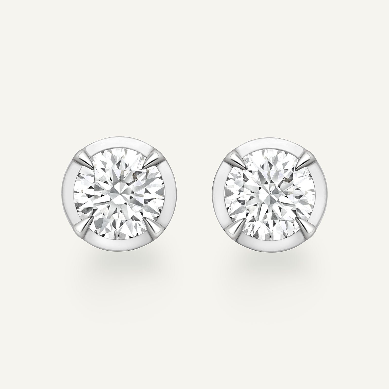 Round White Gold Bute Studs