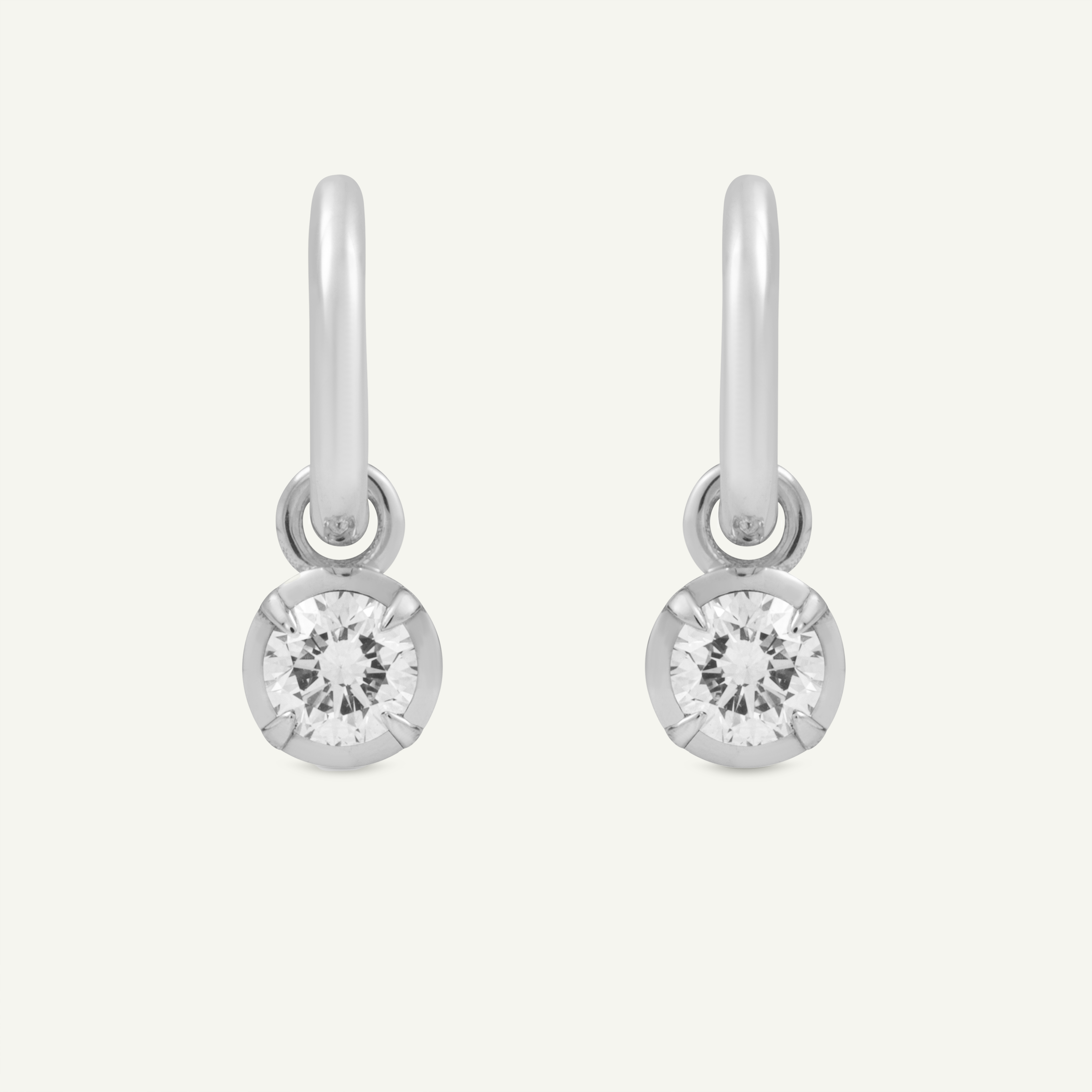 Medium Round Kildonan White Gold Earrings
